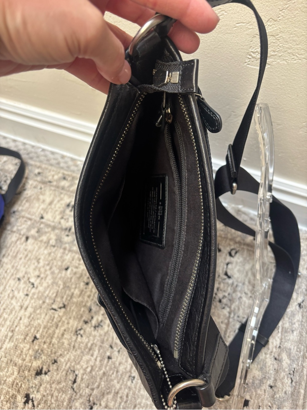 Coach Men’s Black Leather Grid-Pattern Messenger Bag - Picture 7 of 10